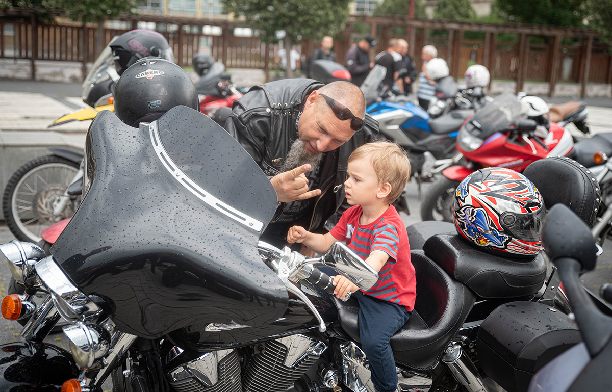 Harmadik alkalommal gurultak a női motorosok Harmadik alkalommal gurultak a női motorosok